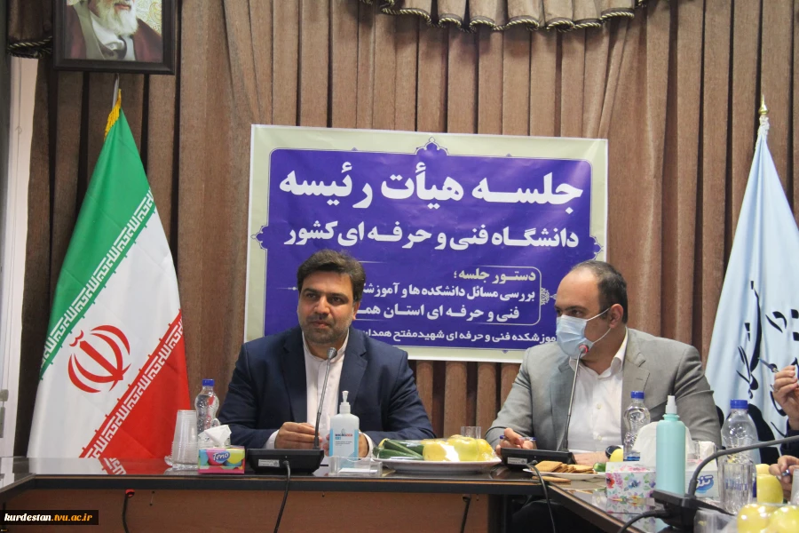 دکتر خسرویان:
کسب و کارهای مهارت محور کلید اشتغال است و راه آن از توسعه زیرساخت‌های دانشگاه فنی و حرفه‌ای می‌گذرد 2
