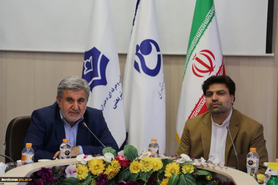دکتر مردانی در جمع مسئولین کانون‌های بسیج اساتید دانشگاه فنی وحرفه‌ای مطرح کرد:
بهره‌مندی از ظرفیت دانشگاه فنی و حرفه‌ای در راستای اشتغال‌آفرینی ضروری است 2