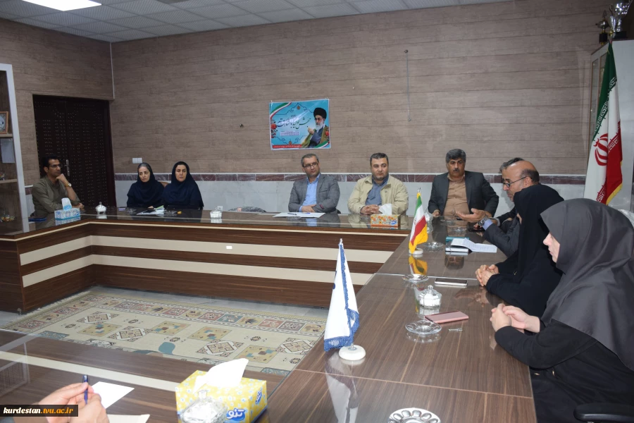 بازدید رئیس واحد استان کردستان به همراه معاون فرهنگی ودانشجویی  ،مسئول نظارت، ارزیابی و تضمین کیفیت و روسای ادارات مالی،حراست، عمرانی و آموزش واحد استان از آموزشکده فنی وحرفه ای دختران سنندج 10