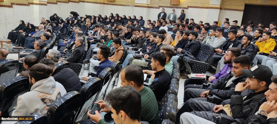 به مناسبت هفته کارآفرینی در دانشگاه ملی مهارت واحد کردستان برگزار شد :

 2