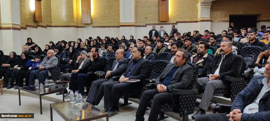 به مناسبت هفته کارآفرینی در دانشگاه ملی مهارت واحد کردستان برگزار شد :

 3