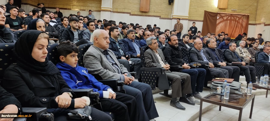به مناسبت هفته کارآفرینی در دانشگاه ملی مهارت واحد کردستان برگزار شد :

 5
