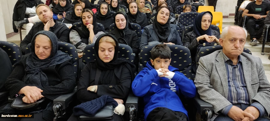 به مناسبت هفته کارآفرینی در دانشگاه ملی مهارت واحد کردستان برگزار شد :

 10
