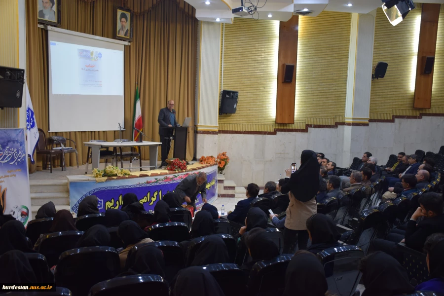 برگزاری آیین اختتامیه هفته پژوهش و تجلیل از پژوهشگران برتردر دانشگاه ملی مهارت استان کردستان 4