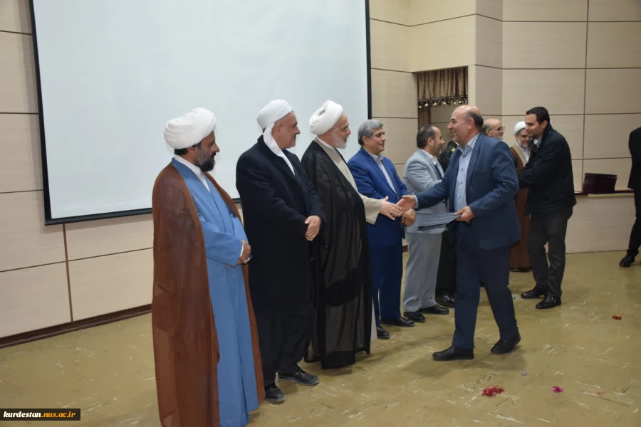 تقدیر از دانشگاه ملی مهارت استان کردستان در اجلاسیه استانی نماز 5