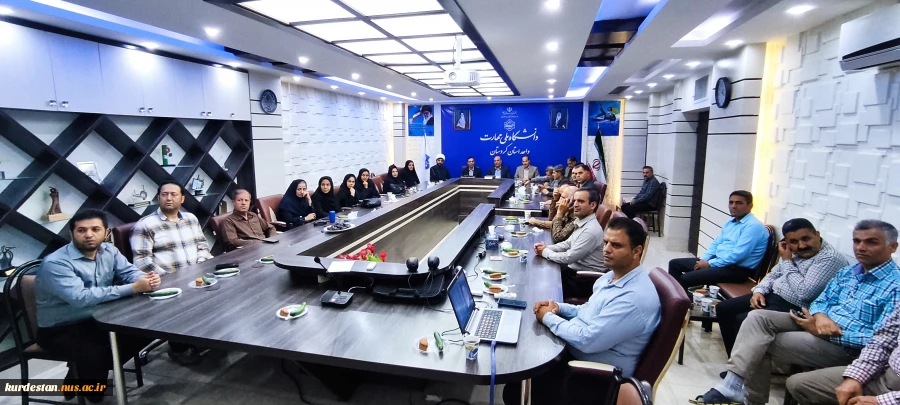 برگزاری مراسم اولین سالگرد شهادت رییس جمهور شهید و همراهانش در دانشگاه ملی مهارت استان کردستان 3
