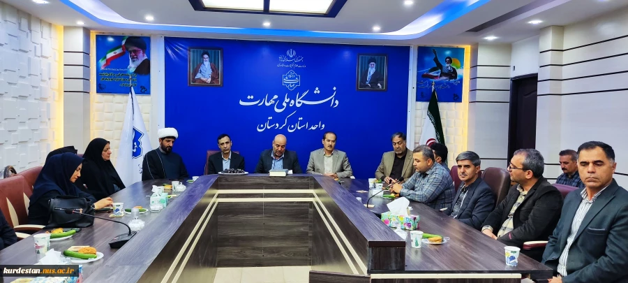 برگزاری مراسم اولین سالگرد شهادت رییس جمهور شهید و همراهانش در دانشگاه ملی مهارت استان کردستان 4