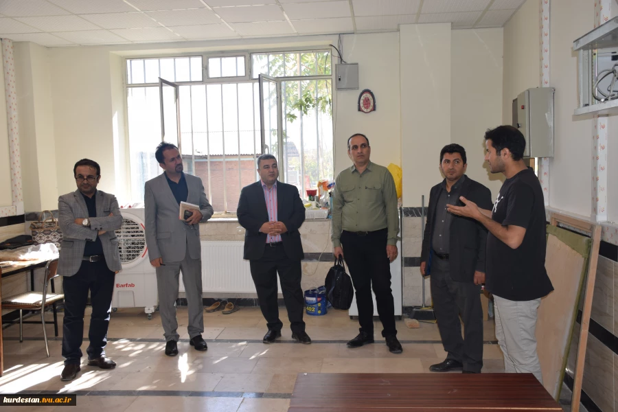 بازدید دکتر خبات نسائی از امکانات وکارگاه های سایت شماره2 دانشکده شهید یزدان پناه 4