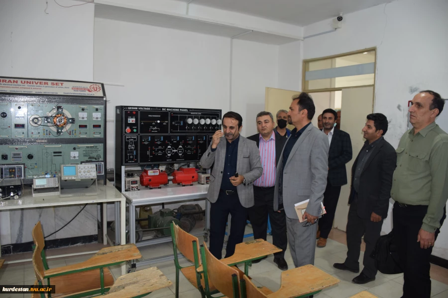 بازدید دکتر خبات نسائی از امکانات وکارگاه های سایت شماره2 دانشکده شهید یزدان پناه 8