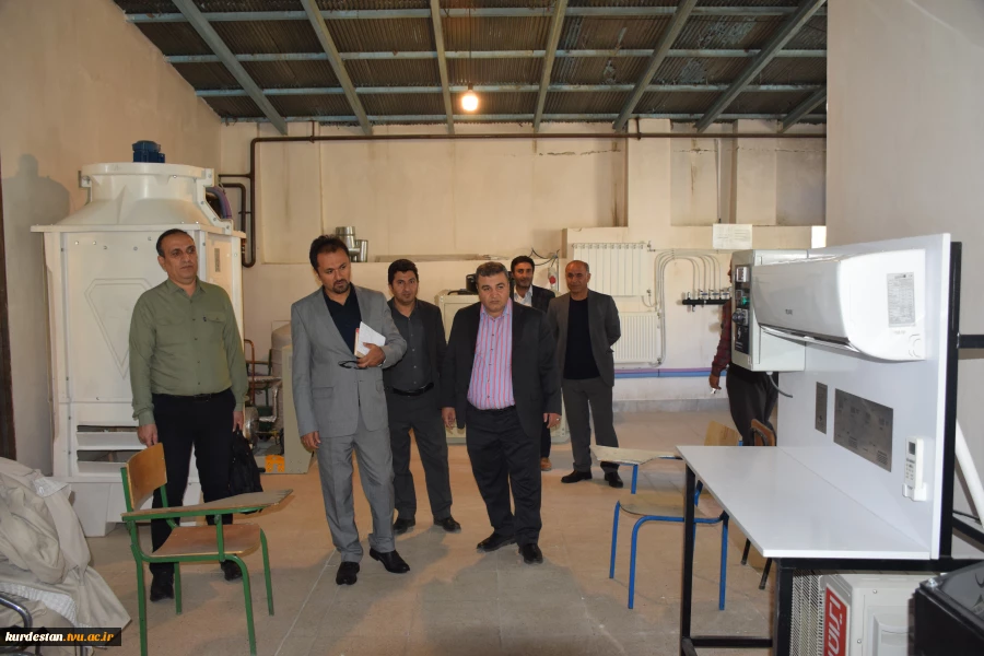 بازدید دکتر خبات نسائی از امکانات وکارگاه های سایت شماره2 دانشکده شهید یزدان پناه 9