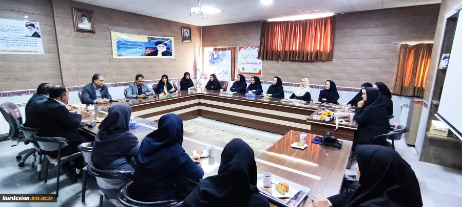 آیین تکریم ومعارفه سرپرست جدید آموزشکده دختران سنندج برگزار شد 5