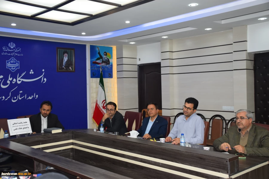 دیدار اعضای هیئت علمی با دکتر خبات نسائی سرپرست دانشگاه ملی مهارت واحد استان کردستان 3