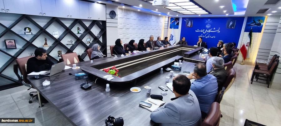 شورای پژوهشی دانشگاه ملی مهارت واحد استان کردستان با هدف انتخاب پژوهشگربرتراستان و بررسی برنامه های هفته پژوهش 1404برگزار شد. 10