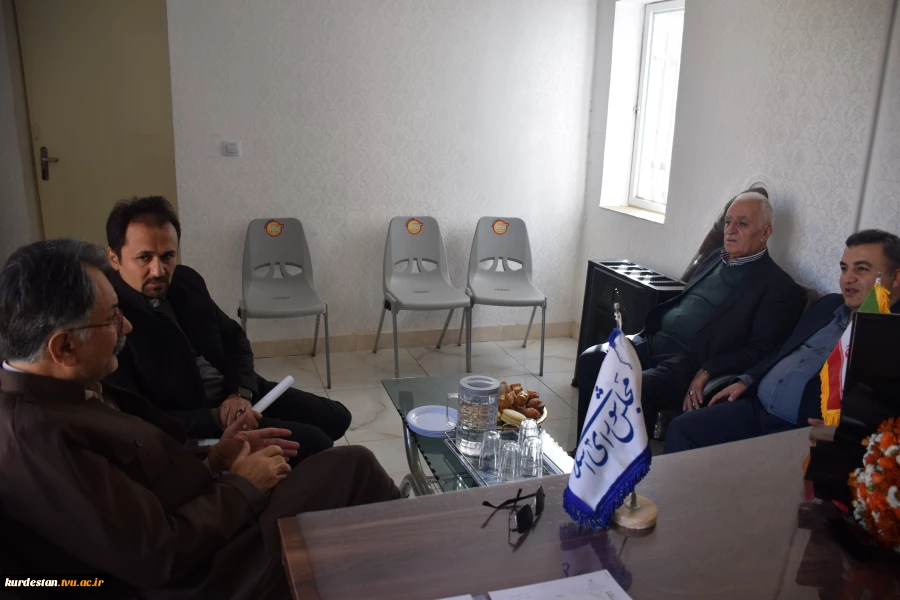 دیدار رئیس دانشگاه ملی مهارت کردستان با نماینده محترم شهرستان های سقز و بانه در 

مجلس شورای اسلامی
 4