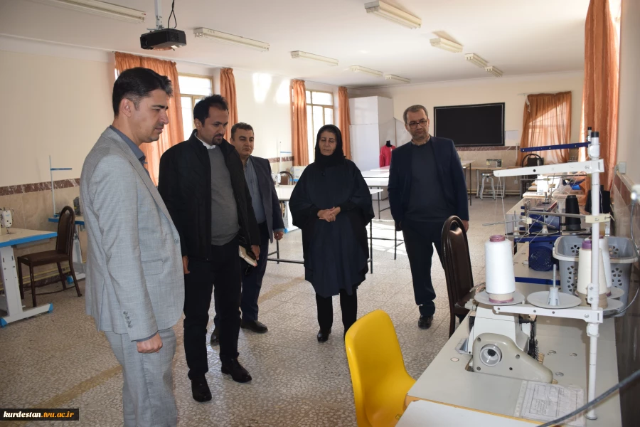 دکتر خبات نسائی رییس دانشگاه ملی مهارت کردستان از آموزشکده ملی مهارت سقز بازدید کرد 8