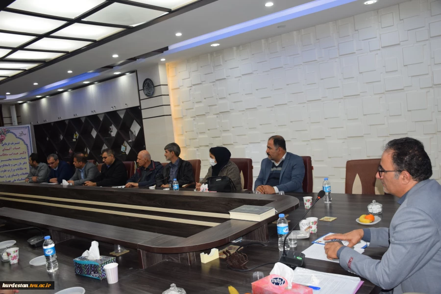 نشست نماینده وزارت علوم، تحقیقات و فناوری با کارکنان دانشگاه ملی مهارت کردستان 4