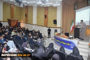 ریاست دانشگاه: پژوهش در دانشگاه باید پاسخگوی چالش‌های مهارتی روزدر استان باشد. 6