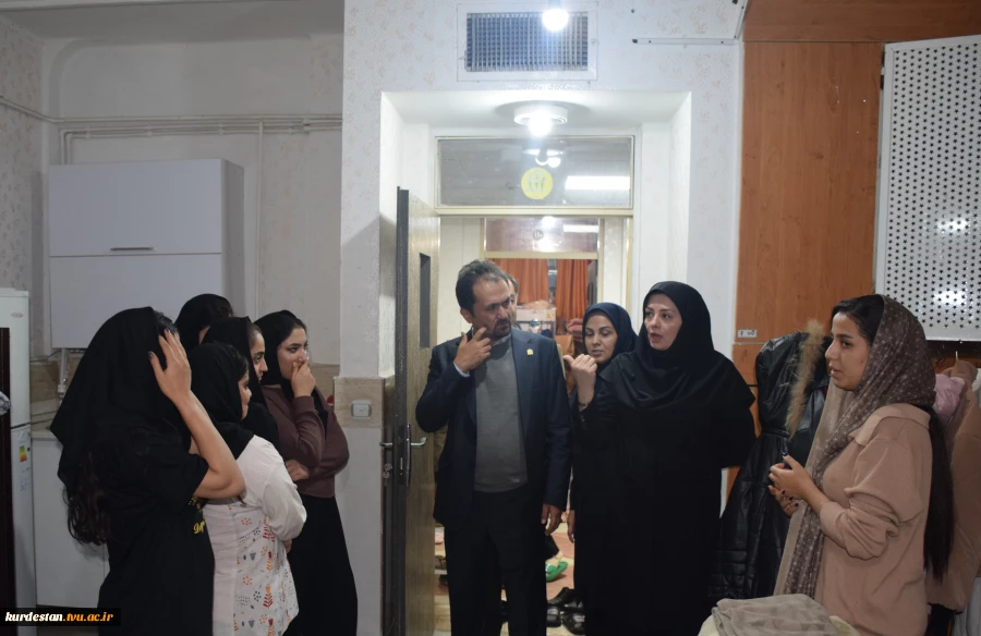 سرپرست دانشگا ملی مهارت کردستان از خوابگاه‌ دانشجویی دختران سنندج بازدید کرد. 5