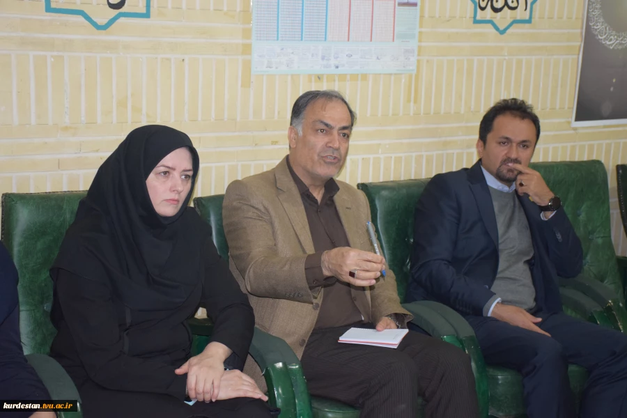 سرپرست دانشگا ملی مهارت کردستان از خوابگاه‌ دانشجویی دختران سنندج بازدید کرد. 12