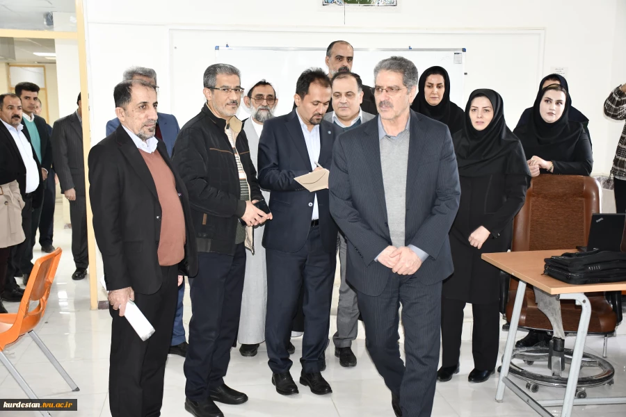 بازدید دکتر زمانی و اعضای هیئت رئیسه دانشگاه ملی مهارت از آموزشکده دختران سنندج 7