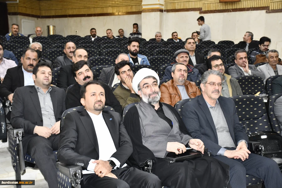 با حضور ریاست دانشگاه ملی مهارت و مسئول نمایندگی نهاد مقام معظم رهبری صورت گرفت؛
معارفه حجت‌الاسلام والمسلمین میدانچیان به‌عنوان مسئول جدید نهاد نمایندگی مقام معظم رهبری در واحد استانی کردستان 4