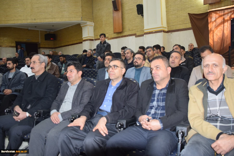 اختتامیه هفته پژوهش با تجلیل از پژوهشگران برتر دانشگاه ملی مهارت واحد استانی کردستان برگزار شد 5