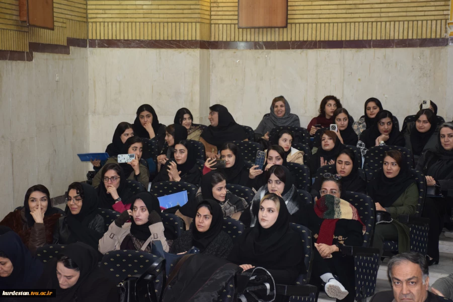 اختتامیه هفته پژوهش با تجلیل از پژوهشگران برتر دانشگاه ملی مهارت واحد استانی کردستان برگزار شد 11