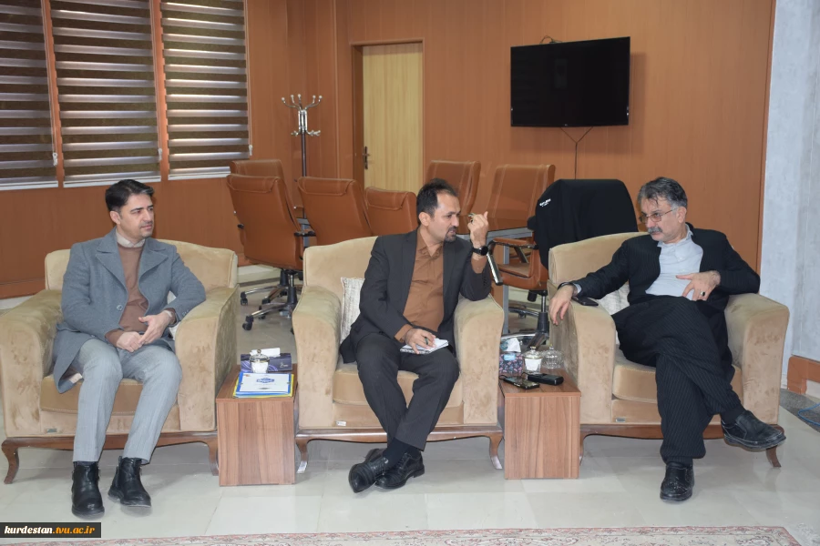 نشستی مهم با موضوع  راه اندازی مجدد آموزشکده بانه در فرمانداری این شهرستان  برگزار شد  3