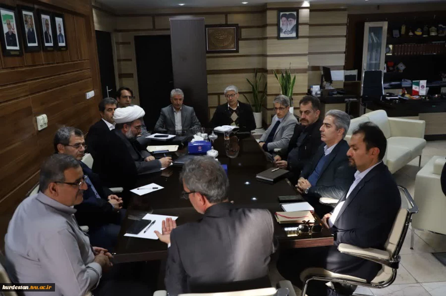 جلسه کارگروه آموزش عالی کردستان با حضورمعاون آموزشی وزارت علوم و مسئولین ارشد دانشگاههای استان برگزار شد 3
