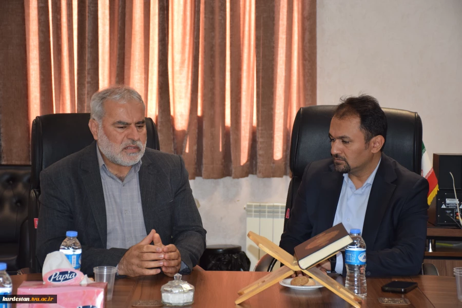 در نشستی با حضور رئیس دانشگاه ملی مهارت کردستان و مدیرکل کمیته امداد امام خمینی(ره) استان ، راهکارهای توسعه و تقویت همکاری و تعامل بین دو مجموعه هم‌اندیشی شد. 2