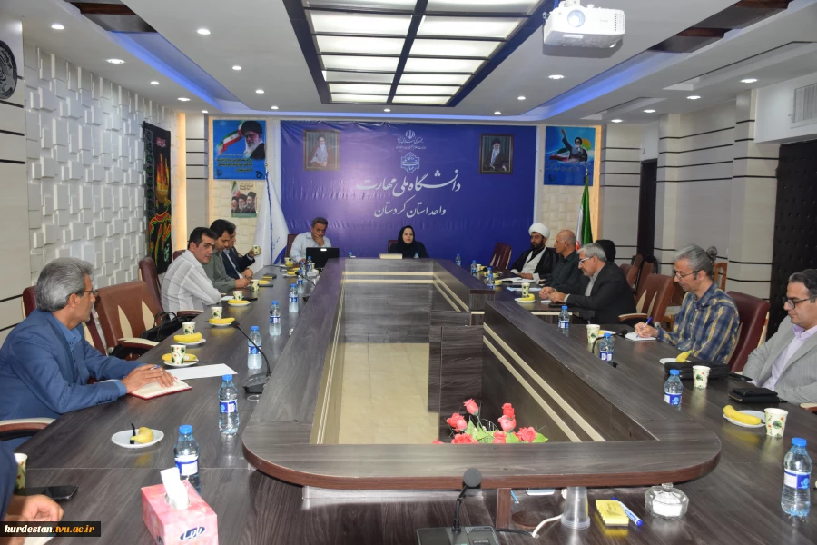 همفکری مسئولان و پیشکسوتان در شورای آموزشی دانشگاه  ملی مهارت کردستان برای تحقق اهداف آموزشی 7