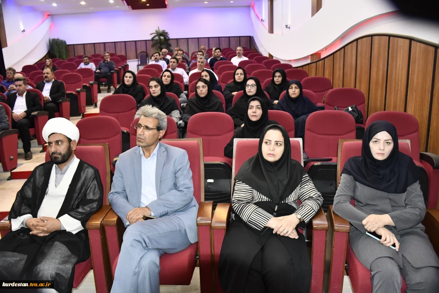 نشست صمیمی کارکنان و مسئولین دانشگاه ملی مهارت واحد استان کردستان در"اولین شورای اداری استانی" شورای اداری دانشگاه ملی مهارت واحد استانی کردستان 3