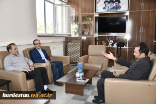در دیدار رئیس دانشگاه با مدیرکل بنیاد شهید استان: 2